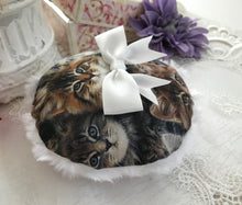 Load image into Gallery viewer, large powder puff for cat lovers gift kitty talcum powders Luxe Puff